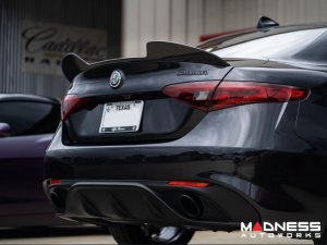 Alfa Romeo Giulia Trunk Spoiler - Carbon Fiber - GTA Style